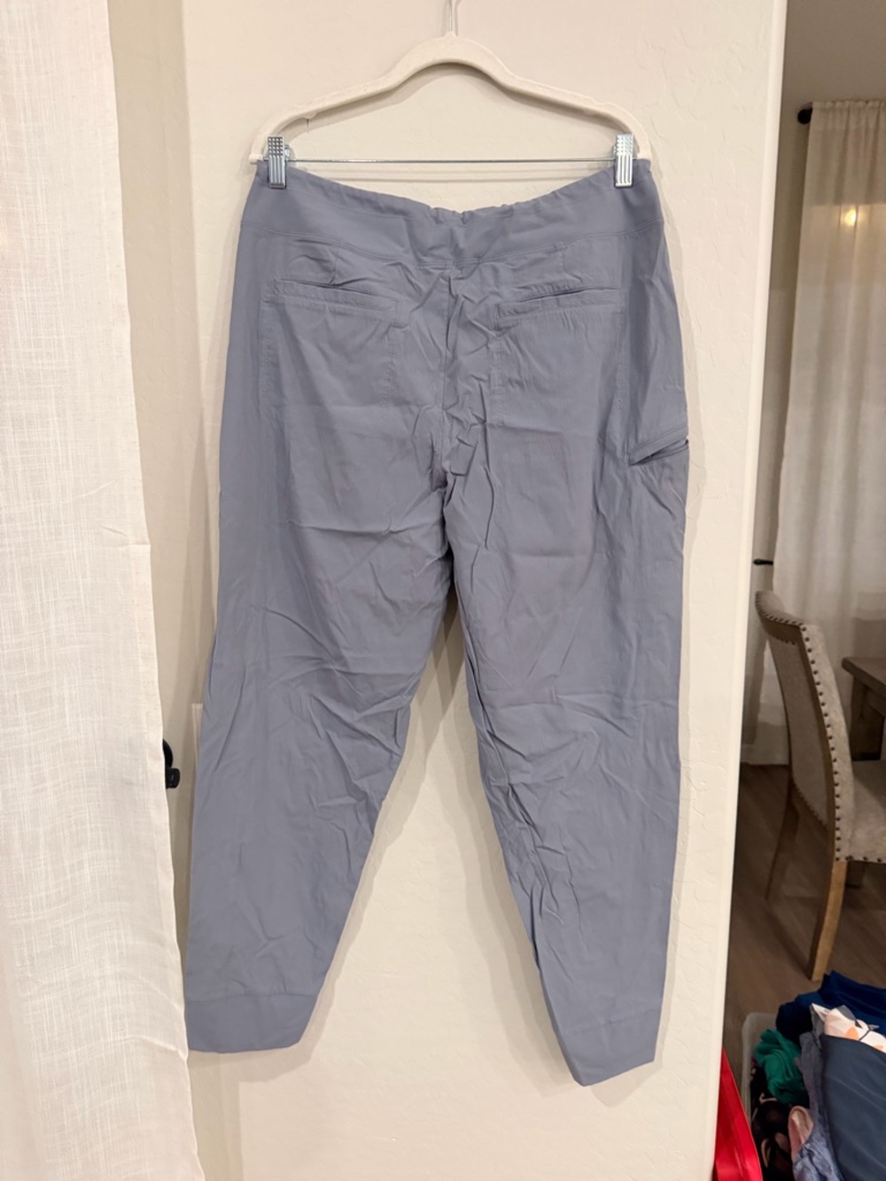 Athleta Womens Light Gray Performance Joggers 16 tall like new - Picture 4 of 5